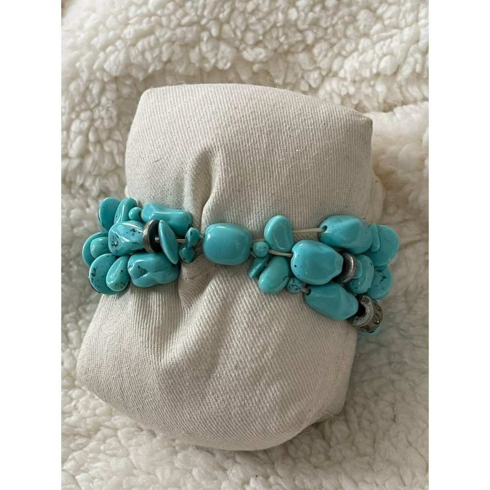 Faux Turquoise 3-Strand Beaded Stretch Bracelet - Picture 7 of 8